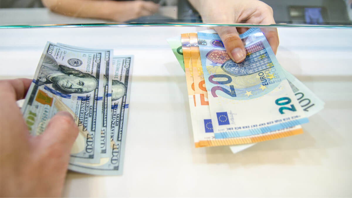 Échanger de l&rsquo;argent à l&rsquo;aéroport : une option rentable ?